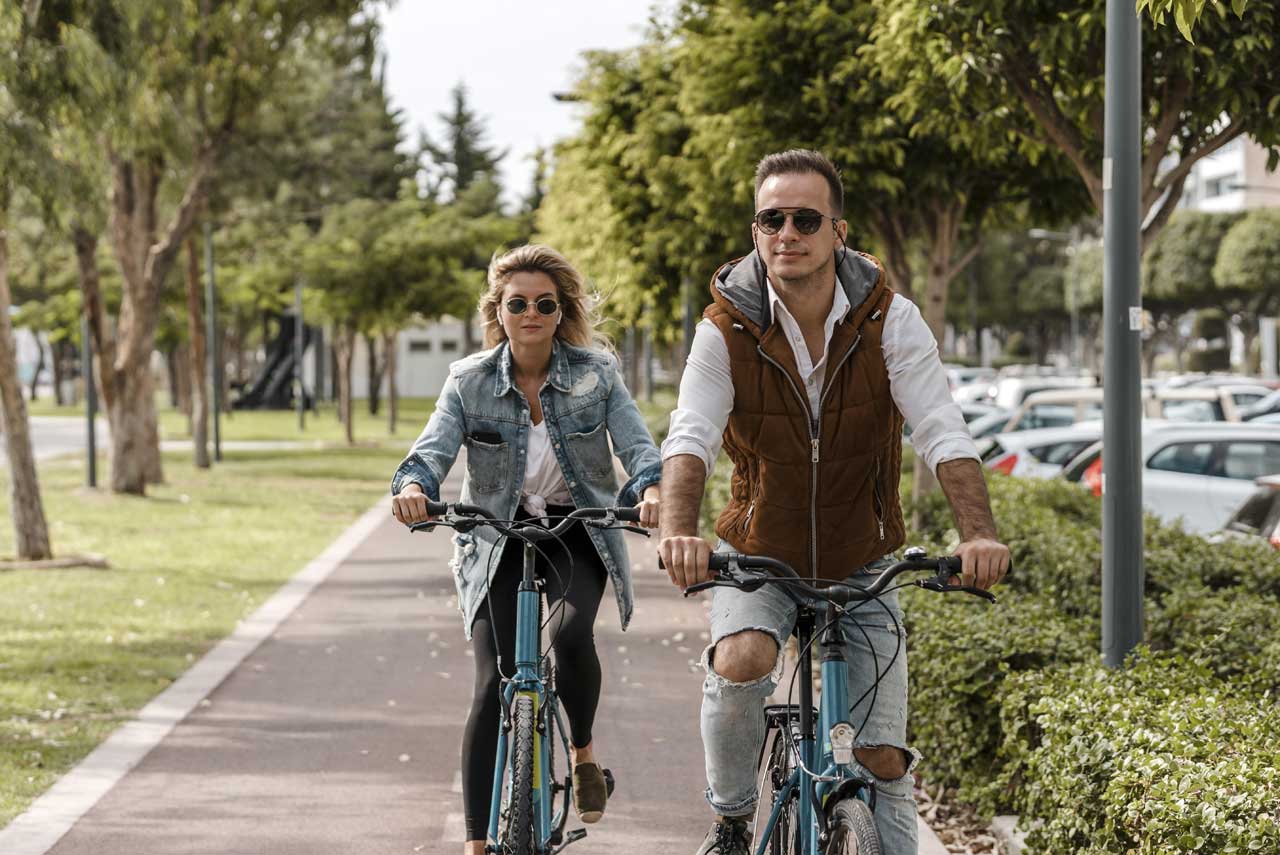 Paar auf dem Fahrrad