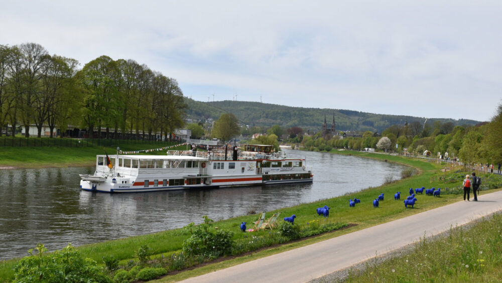 Dampfer auf Weser